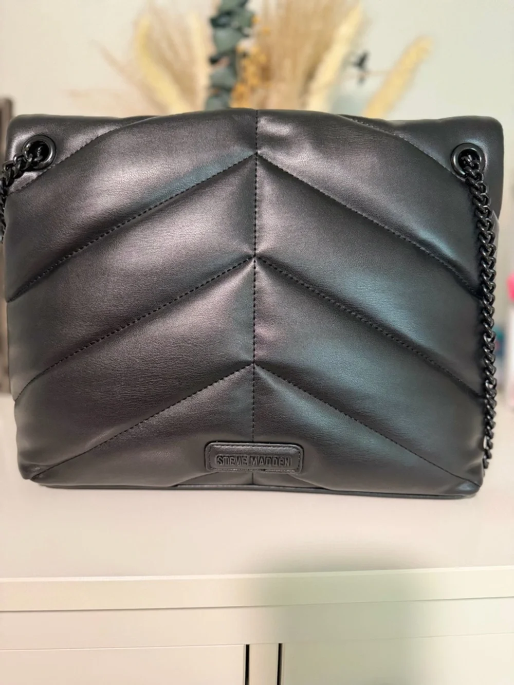 Steve Madden Black Quilted Chevron Shoulder Bag with Chain Strap - Picture 3 of 4